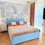 Aqua Crystal Daire *